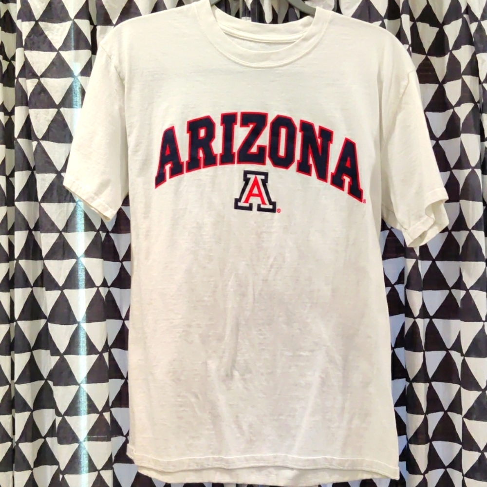 UofA T shirt